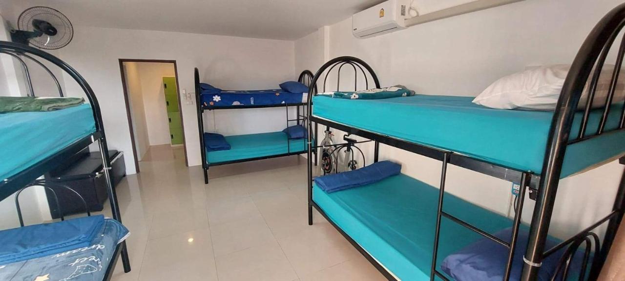 P & T Hostel Банг-Рак Экстерьер фото